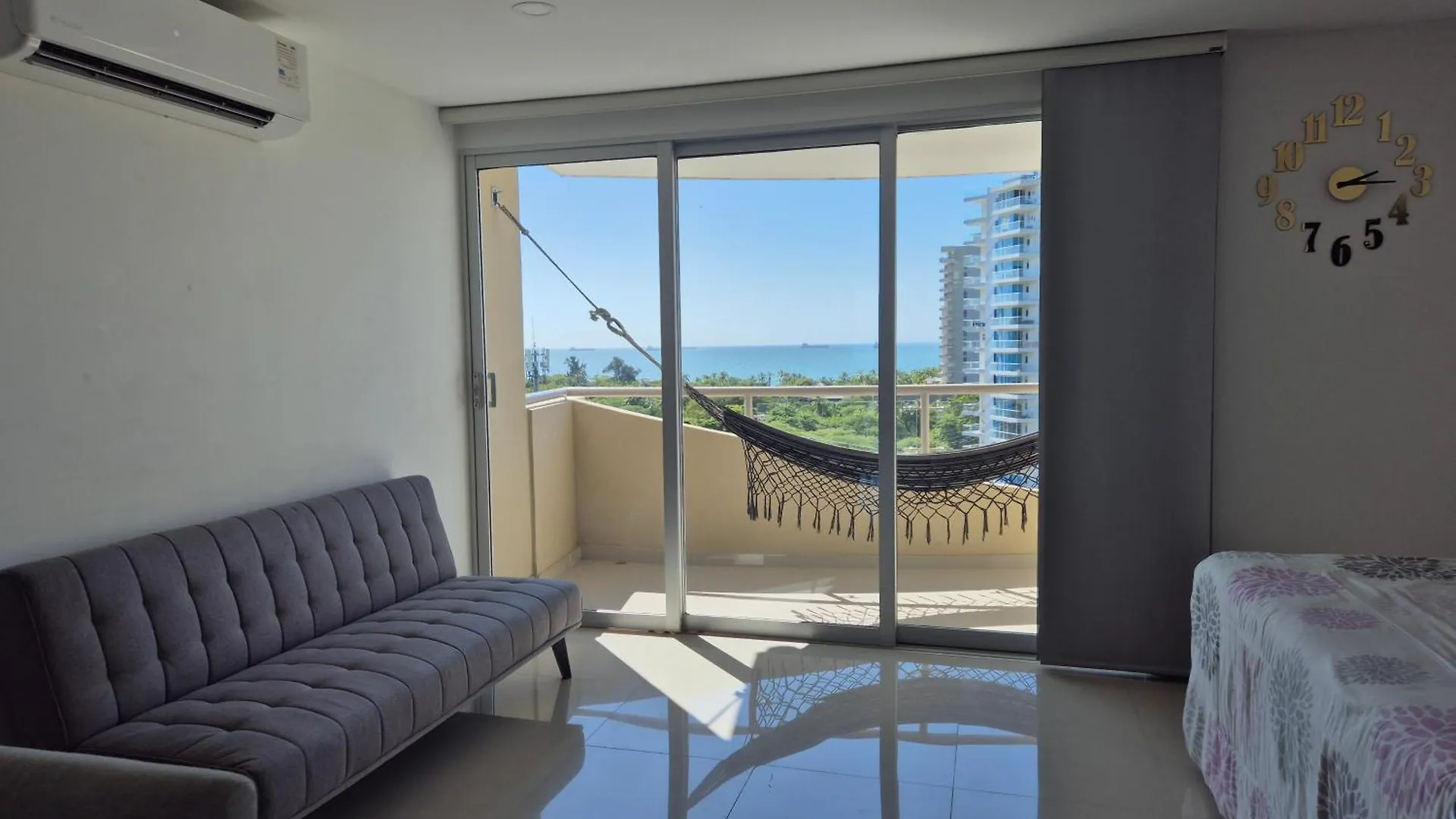 Apartamento Amplio Con Vista Al Mar En Sector Bello Horizonte Santa Marta  Colombia
